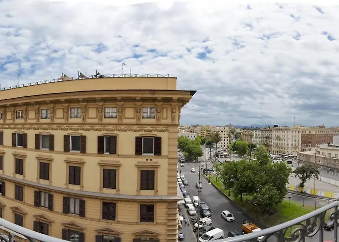 St Peter Twelve 4* Róma