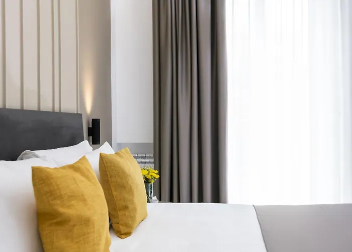 St Peter Twelve Bed and breakfast