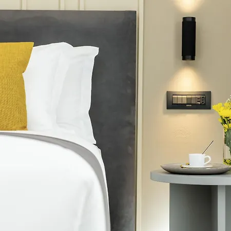 St Peter Twelve Bed and Breakfast Ρώμη