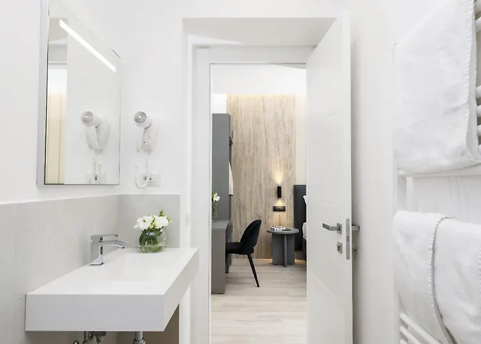 St Peter Twelve Roma